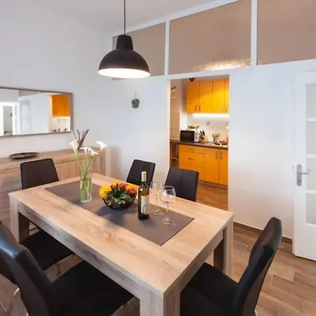 Appartamento House Slaven With Private Swiming Pool Pola
