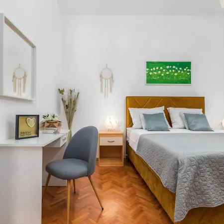 Appartamento House Slaven With Private Swiming Pool Pola