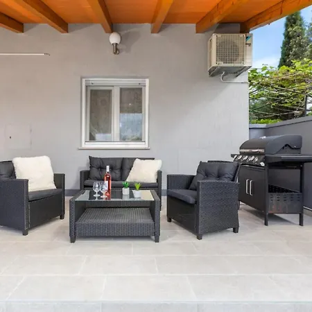 Appartamento House Slaven With Private Swiming Pool *