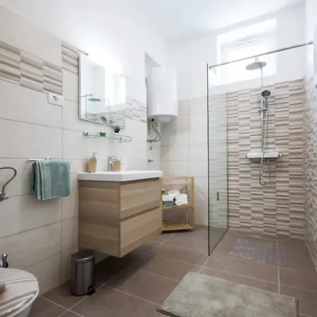 House Slaven With Private Swiming Pool Appartamento Pola